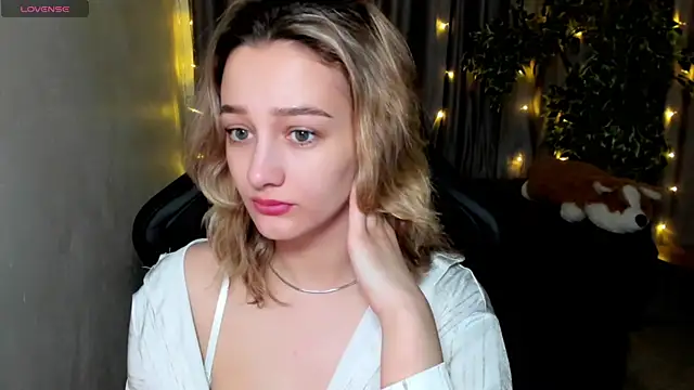 Snapshot of Sinty_Noria chatting on March 4, 2025, 1:12 am Sinty Noria online show from March 4, 2025, 1:12 am