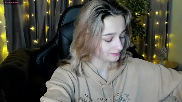 Snapshot of Sinty_Noria chatting on February 27, 2025, 7:30 am Sinty Noria online show from February 27, 2025, 7:30 am