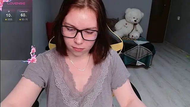 Emily Amorre online show from November 9, 2025, 4:00 pm