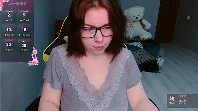 Emily Amorre online show from October 24, 2025, 10:09 pm