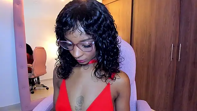 Snapshot of alikahouston4 chatting on February 14, 2026, 3:51 am alikahouston4 online show from February 14, 2026, 3:51 am