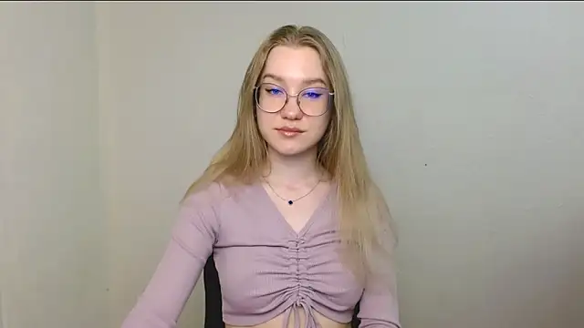 Snapshot of cindi_hot chatting on July 9, 2026, 10:59 am cindi hot online show from July 9, 2026, 10:59 am