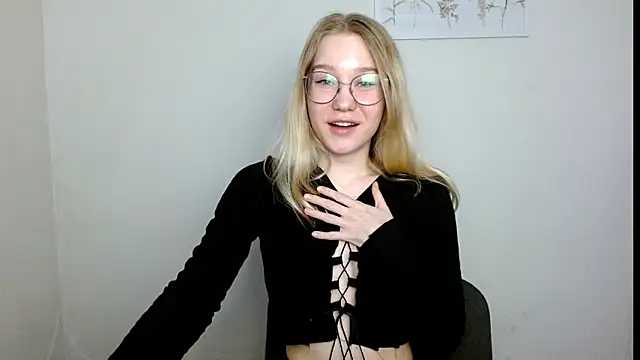 cindi hot online show from March 21, 2025, 11:33 am