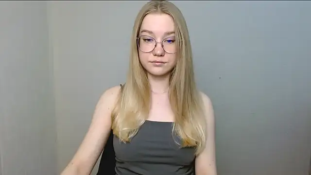 cindi hot online show from April 4, 2026, 3:29 pm