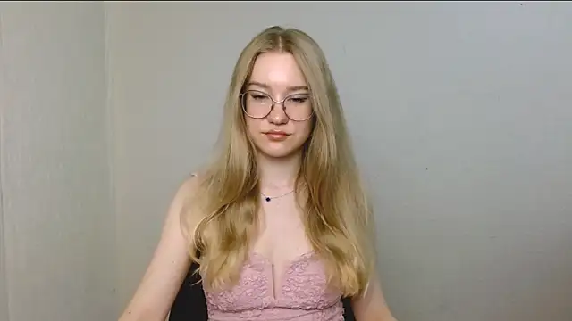 Snapshot of cindi_hot chatting on July 11, 2026, 10:26 am cindi hot online show from July 11, 2026, 10:26 am
