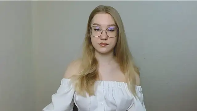 cindi hot online show from April 23, 2026, 10:33 am