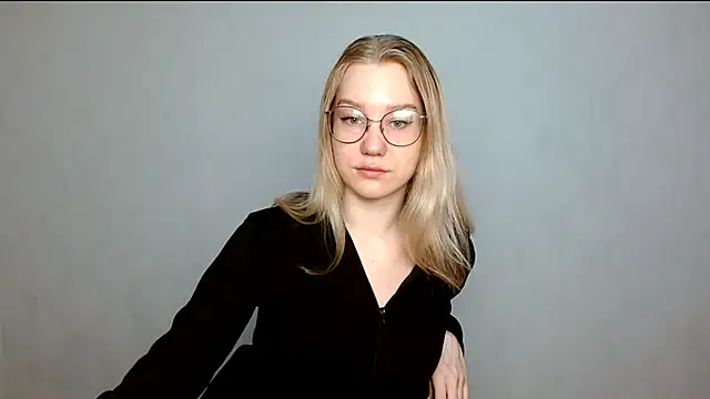 cindi hot online show from March 3, 2025, 8:30 am