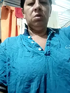 abrilmilf7733 online show from May 16, 2026, 1:26 am