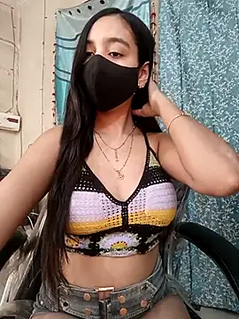 Parinaaz18 online show from March 12, 2025, 1:36 am