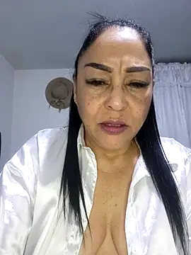 Snapshot of Gina_Myers chatting on December 5, 2025, 2:54 am Gina Myers online show from December 5, 2025, 2:54 am