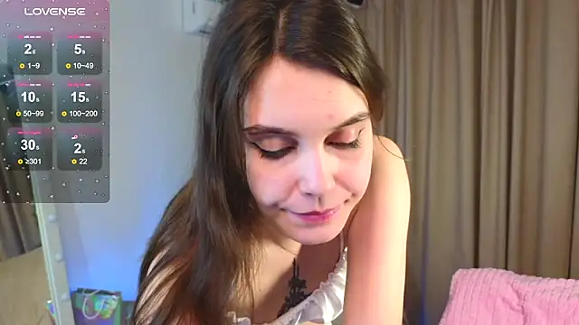 Snapshot of SusieMorris chatting on December 31, 2024, 9:21 am SusieMorris online show from December 31, 2024, 9:21 am