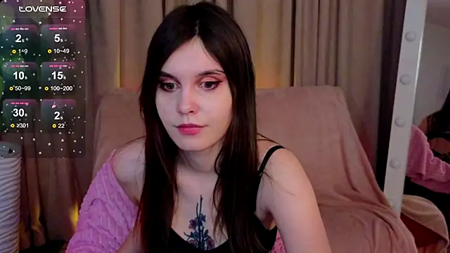 Snapshot of SusieMorris chatting on February 20, 2025, 5:44 am SusieMorris online show from February 20, 2025, 5:44 am