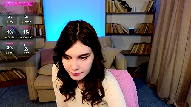 Snapshot of SusieMorris chatting on February 18, 2025, 4:37 am SusieMorris online show from February 18, 2025, 4:37 am