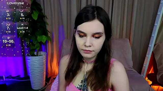 Snapshot of SusieMorris chatting on February 10, 2025, 7:15 am SusieMorris online show from February 10, 2025, 7:15 am