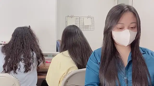 Snapshot of Bamboo_Swetie chatting on October 11, 2025, 1:56 pm Bamboo Swetie online show from October 11, 2025, 1:56 pm