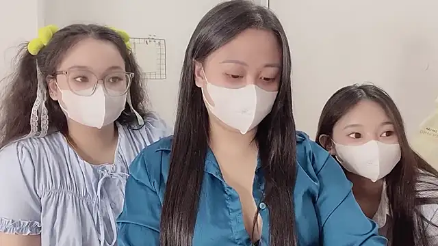 Snapshot of Bamboo_Swetie chatting on November 15, 2025, 3:05 pm Bamboo Swetie online show from November 15, 2025, 3:05 pm