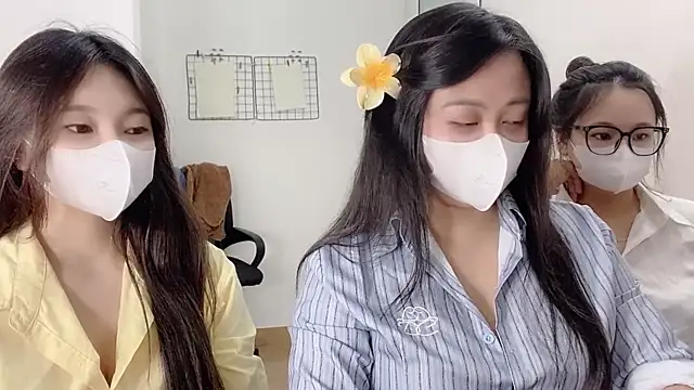 Snapshot of Bamboo_Swetie chatting on December 2, 2025, 1:57 pm Bamboo Swetie online show from December 2, 2025, 1:57 pm