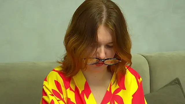 Snapshot of LessySmith chatting on November 29, 2025, 4:51 pm LessySmith online show from November 29, 2025, 4:51 pm