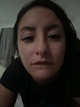 Snapshot of alina_martinelli chatting on February 24, 2025, 10:36 pm alina martinelli online show from February 24, 2025, 10:36 pm