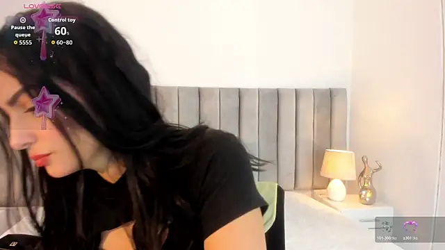 kareena basu online show from March 13, 2026, 3:44 am