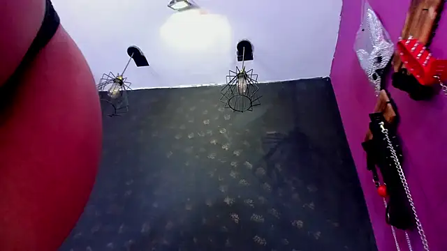 Snapshot of Alexa_Slave chatting on February 5, 2026, 7:32 pm Alexa Slave online show from February 5, 2026, 7:32 pm