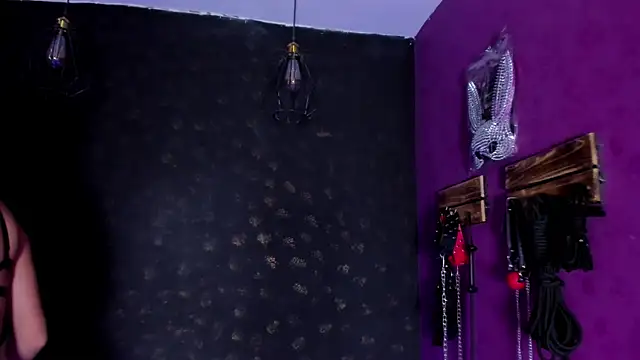 Alexa Slave online show from November 17, 2025, 7:07 pm