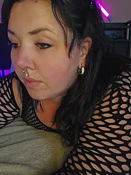 Snapshot of -BonnieBlack- chatting on July 8, 2026, 9:04 pm -BonnieBlack- online show from July 8, 2026, 9:04 pm