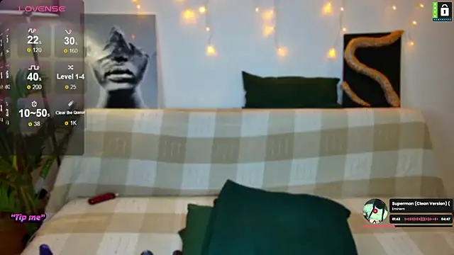 Snapshot of -LinaLove- chatting on February 12, 2025, 6:40 pm -LinaLove- online show from February 12, 2025, 6:40 pm