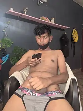 Snapshot of richardjames95 chatting on November 1, 2025, 9:58 am richardjames95 online show from November 1, 2025, 9:58 am