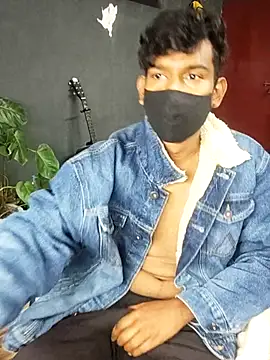 Snapshot of richardjames95 chatting on November 18, 2025, 6:00 pm richardjames95 online show from November 18, 2025, 6:00 pm