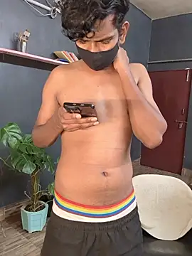 Snapshot of richardjames95 chatting on October 17, 2025, 8:10 pm richardjames95 online show from October 17, 2025, 8:10 pm