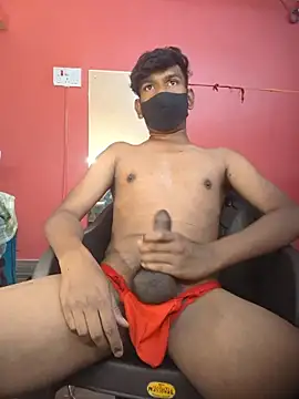 richardjames95 online show from May 17, 2026, 9:04 pm