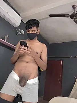 Snapshot of richardjames95 chatting on October 28, 2025, 1:21 pm richardjames95 online show from October 28, 2025, 1:21 pm