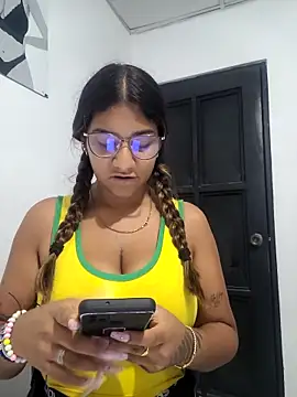 Sofythom1 online show from November 21, 2025, 3:16 am