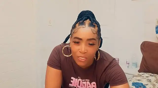 Snapshot of GiantBootyMilf chatting on May 23, 2026, 5:45 pm GiantBootyMilf online show from May 23, 2026, 5:45 pm
