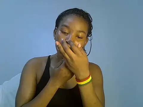 cute-alexis online show from December 15, 2025, 7:58 am