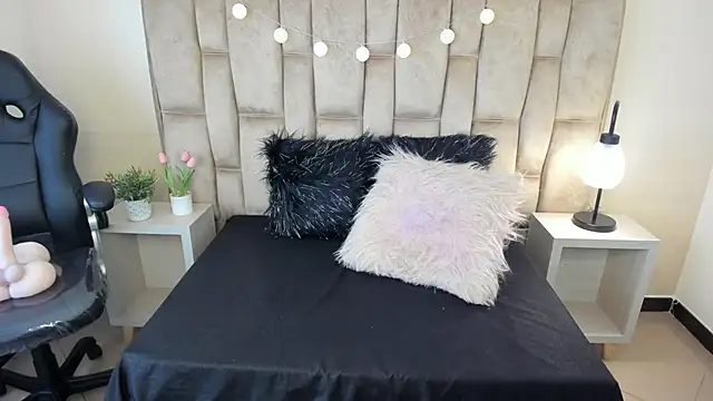 Snapshot of Esteff__o2 chatting on March 15, 2025, 7:38 pm Esteff o2 online show from March 15, 2025, 7:38 pm