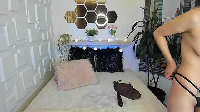 Snapshot of Esteff__o2 chatting on February 5, 2025, 7:42 pm Esteff o2 online show from February 5, 2025, 7:42 pm