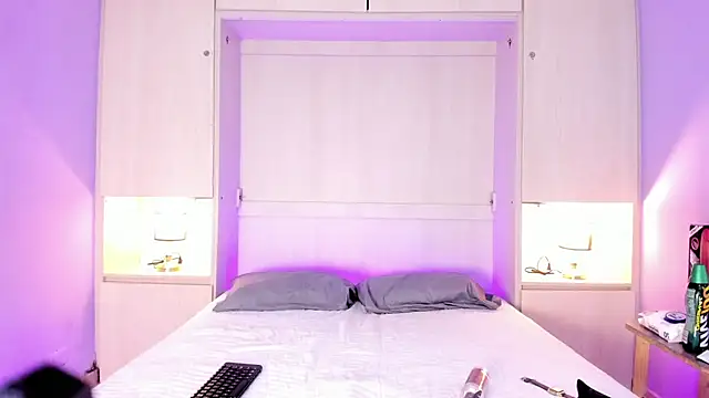 KendallRosse1 online show from March 5, 2025, 12:11 pm