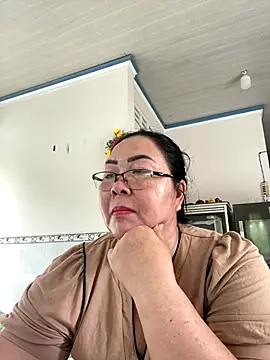 NDith online show from October 26, 2025, 2:23 am