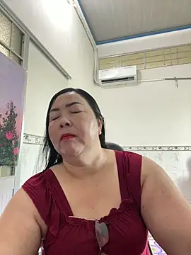 Snapshot of NDith chatting on September 9, 2025, 5:39 am NDith online show from September 9, 2025, 5:39 am