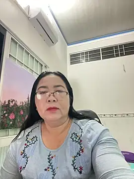 Snapshot of NDith chatting on March 21, 2025, 9:34 pm NDith online show from March 21, 2025, 9:34 pm
