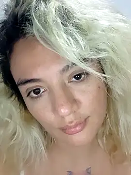 kitten sweet online show from September 27, 2025, 6:19 am