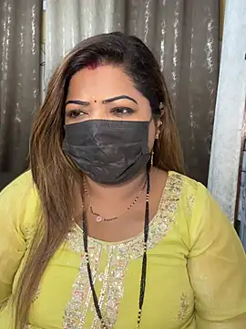 Snapshot of Oh-Monika chatting on April 10, 2026, 5:53 pm Oh-Monika online show from April 10, 2026, 5:53 pm