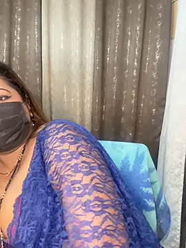 Snapshot of Oh-Monika chatting on April 7, 2026, 5:04 pm Oh-Monika online show from April 7, 2026, 5:04 pm