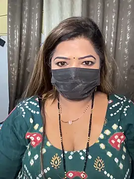 Snapshot of Oh-Monika chatting on April 8, 2026, 5:36 pm Oh-Monika online show from April 8, 2026, 5:36 pm