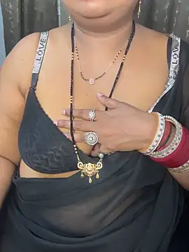 Snapshot of Oh-Monika chatting on April 10, 2026, 5:47 am Oh-Monika online show from April 10, 2026, 5:47 am