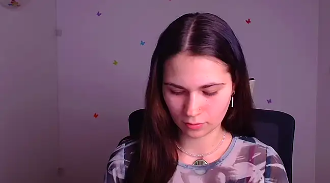 Snapshot of Loon_Amore chatting on February 26, 2025, 8:04 pm Loon Amore online show from February 26, 2025, 8:04 pm