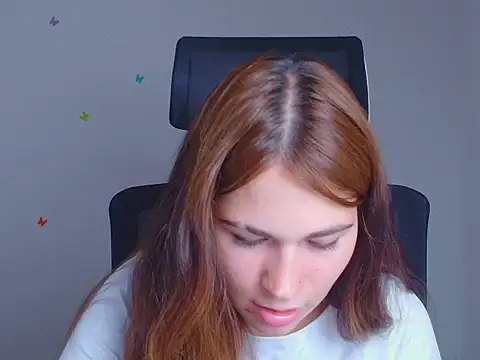 Snapshot of Loon_Amore chatting on September 21, 2025, 6:29 am Loon Amore online show from September 21, 2025, 6:29 am