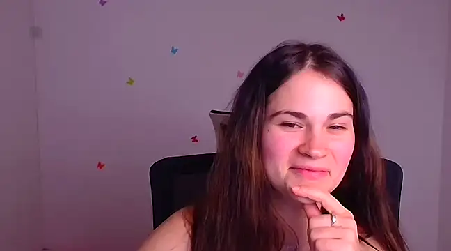 Snapshot of Loon_Amore chatting on February 21, 2025, 10:37 pm Loon Amore online show from February 21, 2025, 10:37 pm